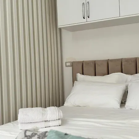Panorama Apartment *