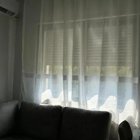 Panorama Apartment *